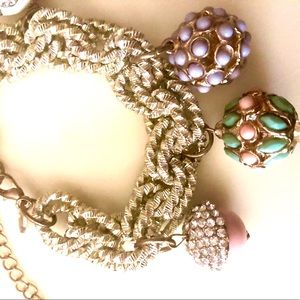 Vintage Jewelry - Mint Condition Exquisite Charm Bracelet Vintage Jewelry - Mint Condition Exquisite Charm Bracelet
